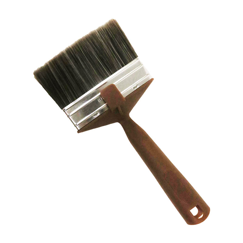 Brosse lasure coudée par L’outil Parfait 